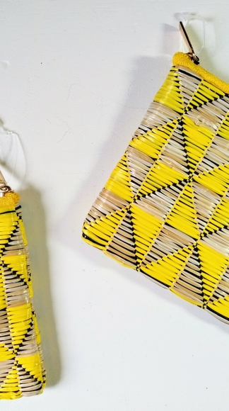 🆕 One Geometric Woven Straw, Thin Pouch 👝 - Picture 8 of 16